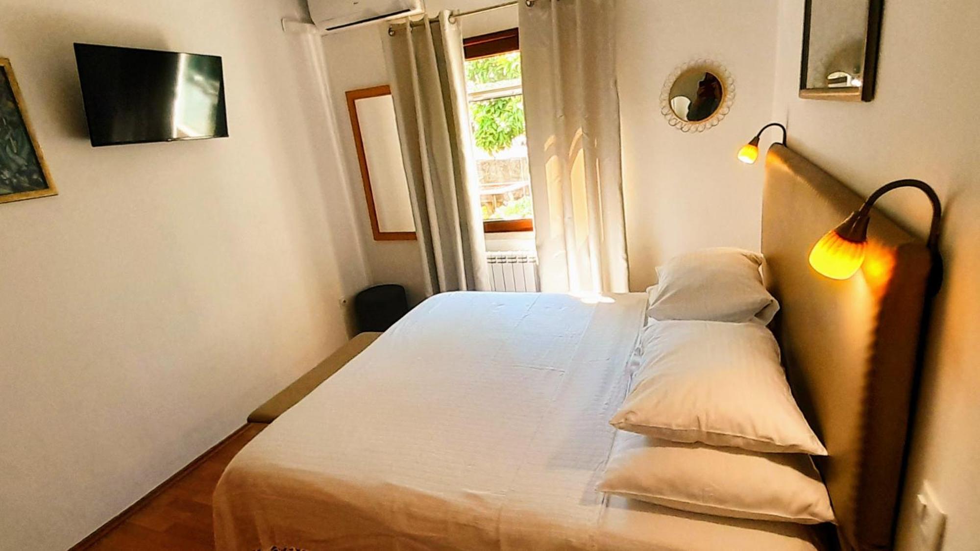 Apartments Iris Korcula Town Exterior photo